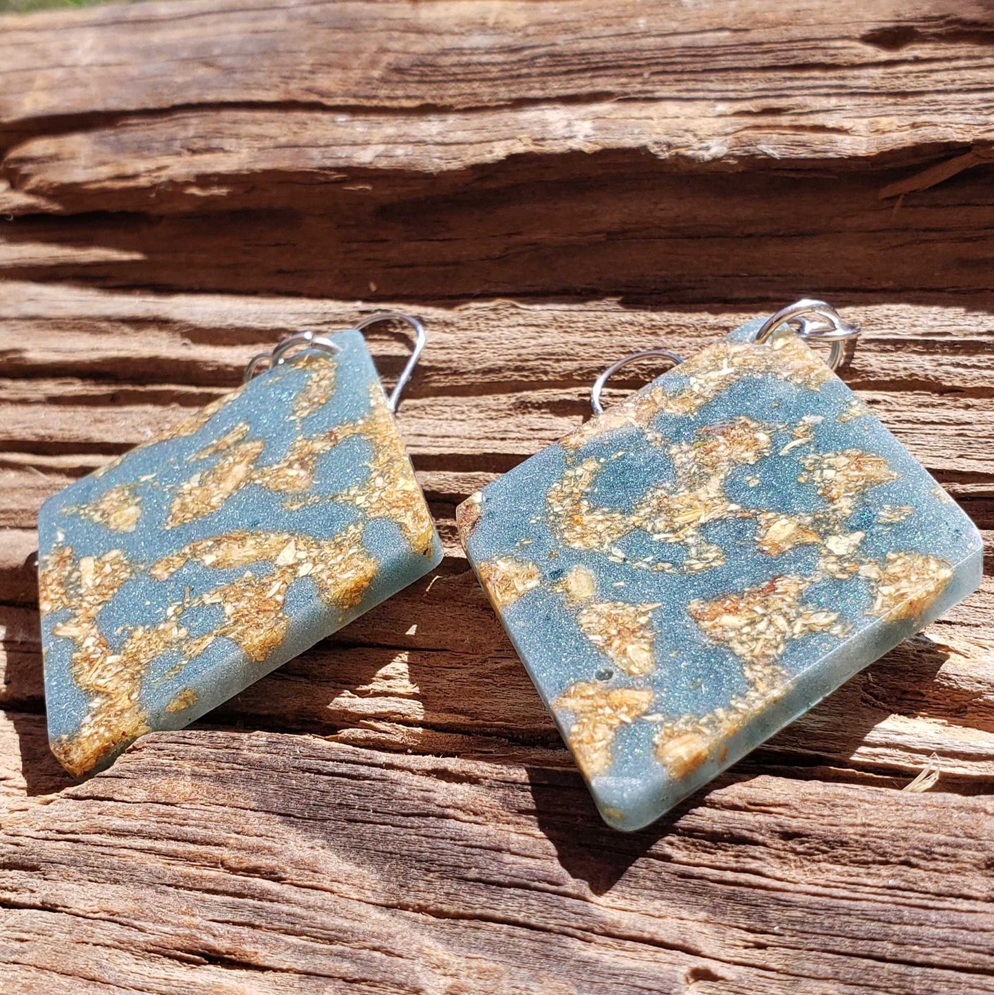 Green Gold Boho Dangle Earrings Marbled Dried Flowers