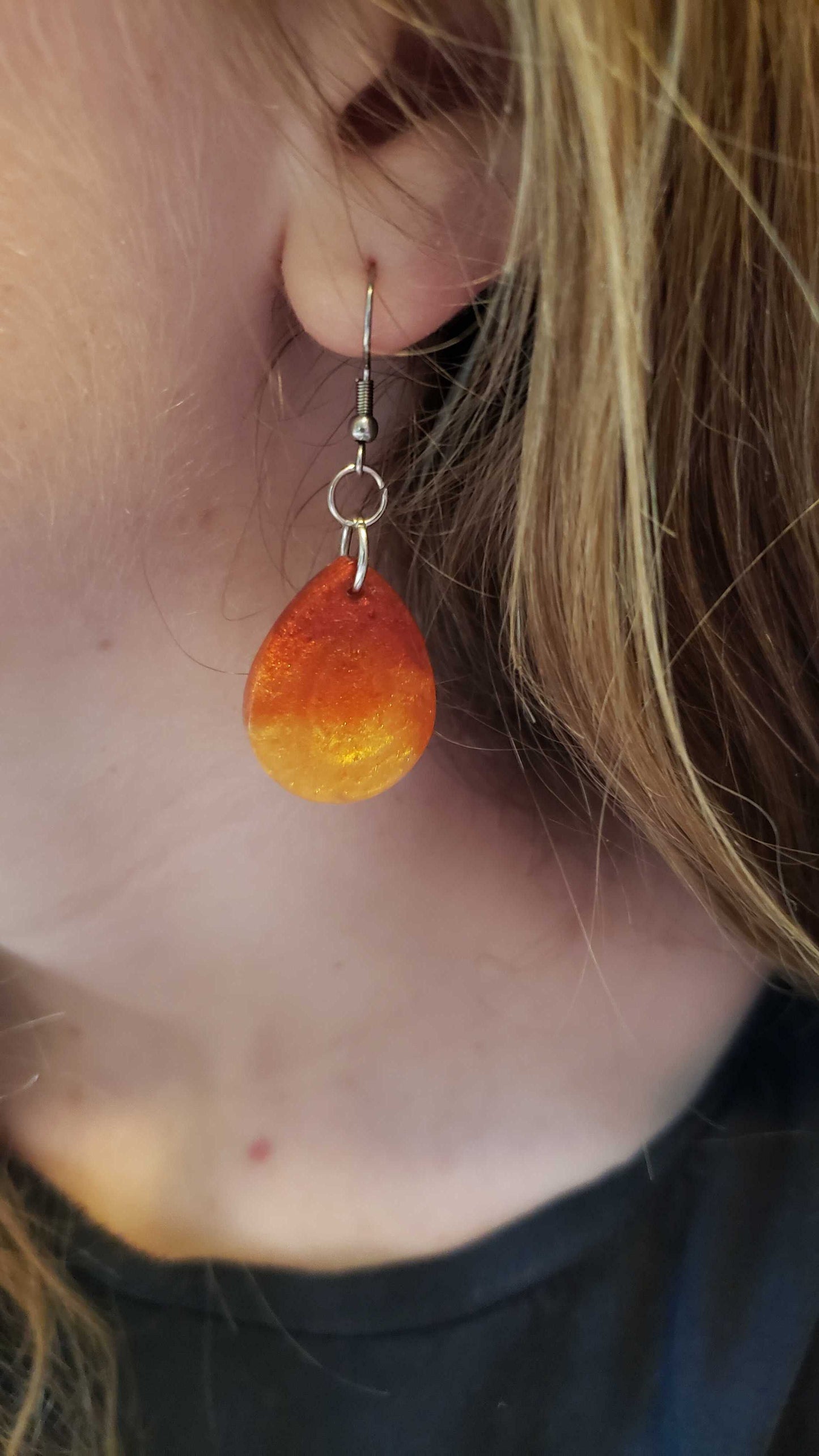 Flame fire-inspired teardrop earrings